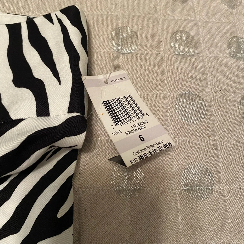 INC International Concepts Black and White Zebra Print Capris - Picture 3 of 4